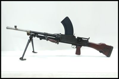 マドセン機関銃/ブレン軽機関銃の革マガジンケース WW2 け64 on X: 