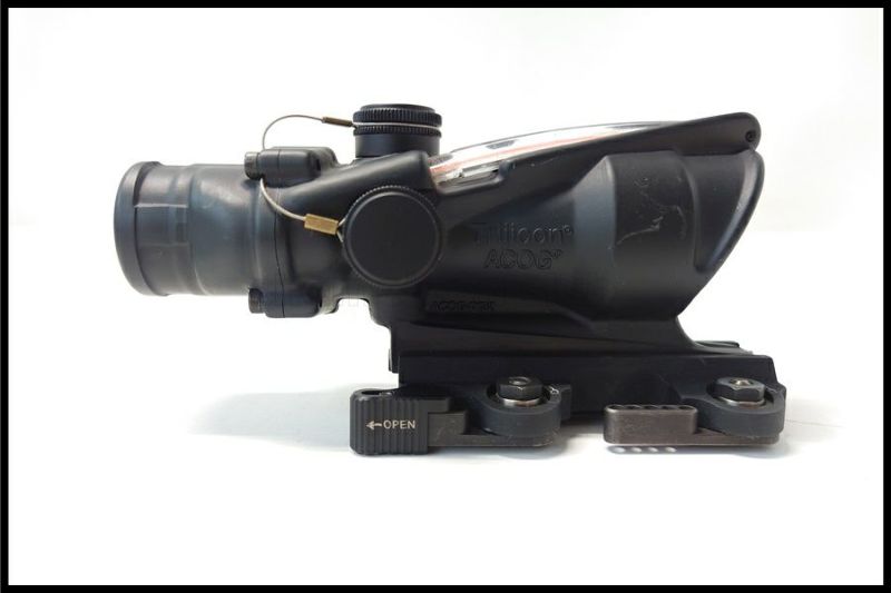 東京)Trijicon ACOG 4x32 TA31 USN-M855 RCO 集光スコープ 実物
