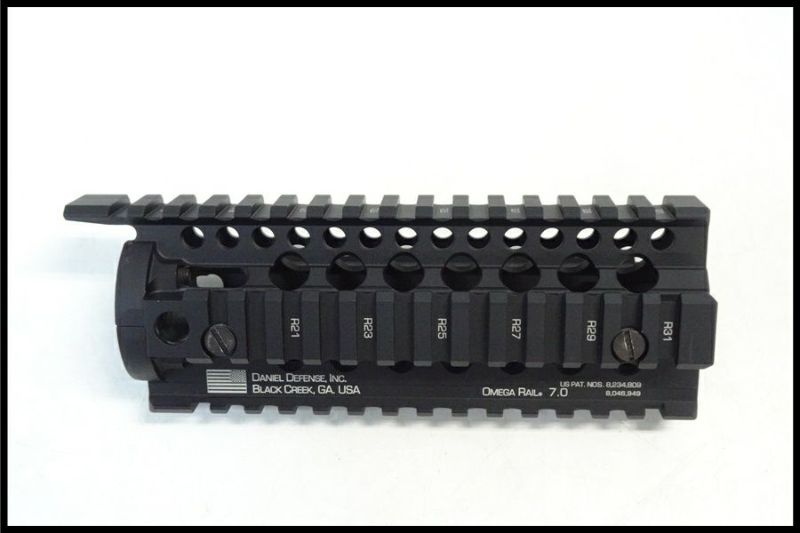 東京)Daniel Defense OMEGA RAIL 7.0 ハンドガード 実物