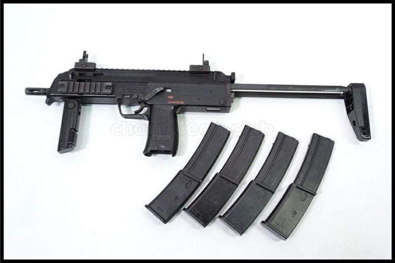 冬ギフト セ 東京)東京マルイ 予備マガジン付 電動コンパクトマシンガン MP7A1 トイガン