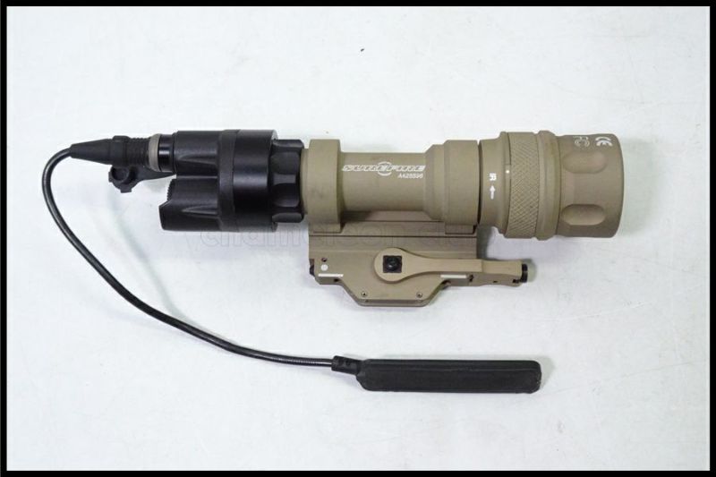 東京)SUREFIRE M952V TAN WH/IR KM3 フラッシュライト 実物