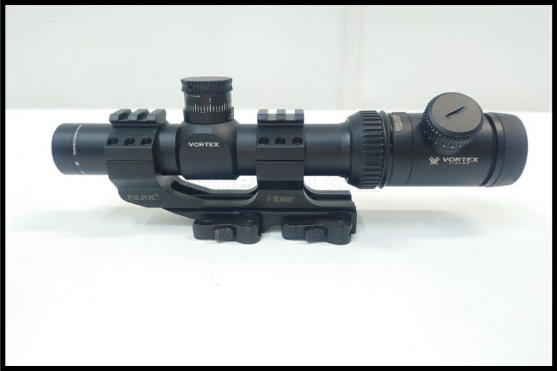 東京)VORTEX VIPER PST 1-4x24 TMCQ ライフルスコープ PST-14ST