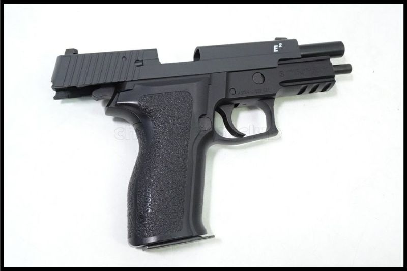 東京)東京マルイ SIG P226 E2 ガスブローバック 予備マガジン付