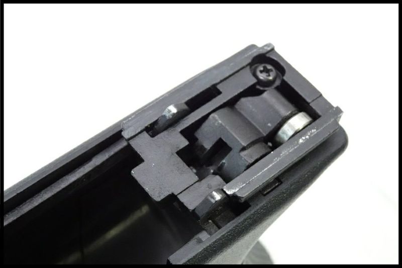 東京)東京マルイ グロック17 Gen.4 ガスブローバック 予備マガジン付