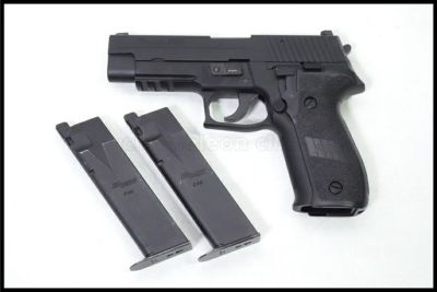 東京)東京マルイ SIG P226 RAIL ガスブローバック 予備マガジン付
