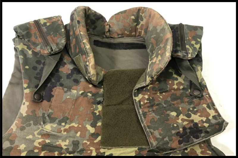 ドイツ連邦軍 ボディアーマー 1994年度製防破ベスト ミリタリー ドイツ連邦軍 ボディアーマー 1994年度製防破ベスト ミリタリー