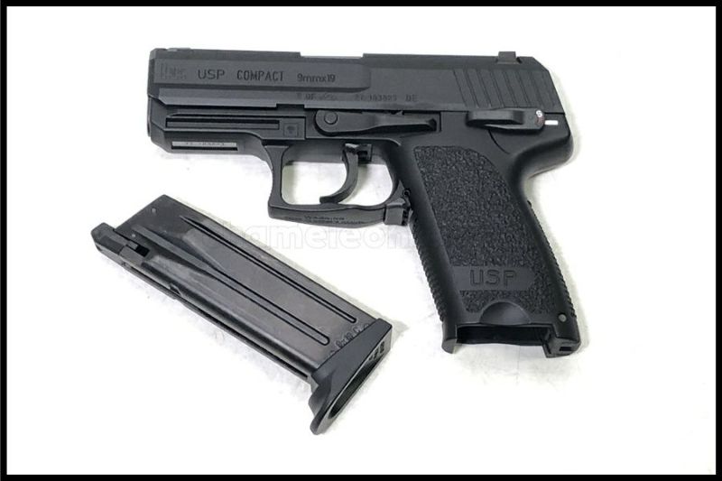 マルイ　ガススローバック USP ホルスター付き　マガジン3本付き 東京マルイ ガスブロUSPコンパクト＆予備マガジン＆実物サファリ