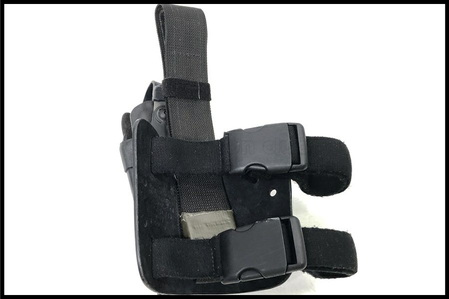 東京)SAFARILAND サファリランド ベレッタ M92用 ホルスター 実物 右用