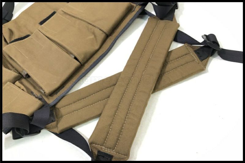 東京)南アフリカ軍 P83 チェストリグ 放出品 実物