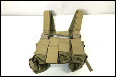 東京)FLYYE LBT 1961Aタイプ チェストリグ カーキ レプリカ