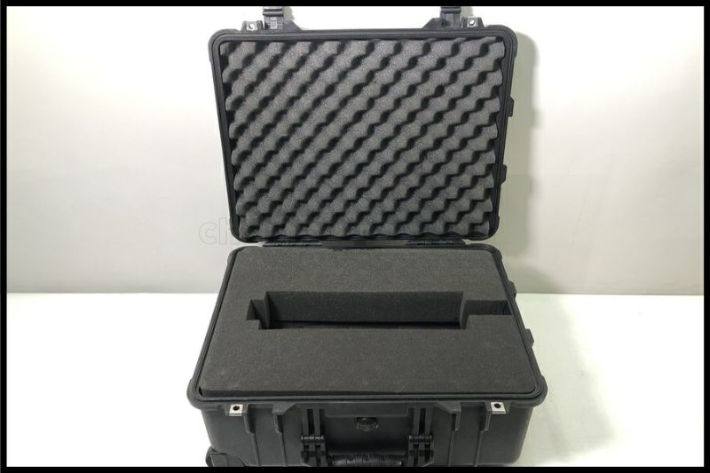 PELICAN CASE　ペリカンケース1560 海軍放出品 Amazon.com: Pelican 1560 Camera Case With Foam (Yellow) : Sports