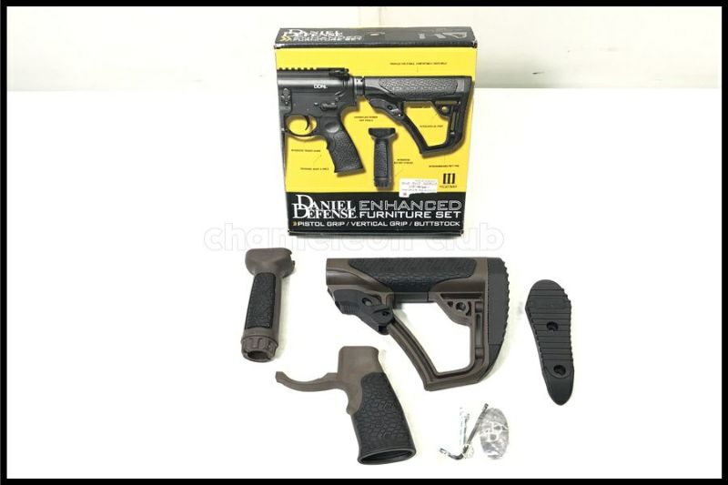 東京)Daniel Defense ストック/グリップ/フォアグリップコンボセット