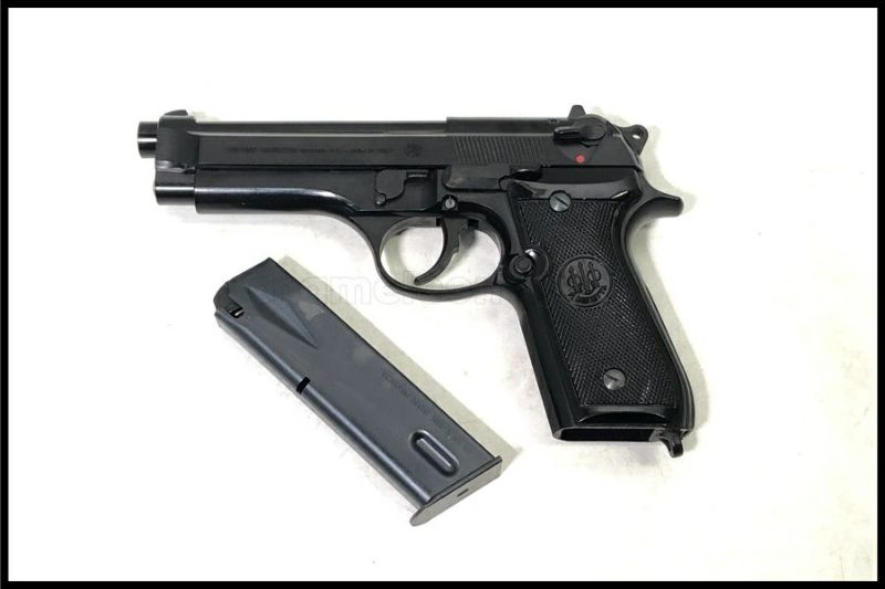 スズキ ベレッタ M92SB メタルフィニッシュ モデルガン 木製グリップ付