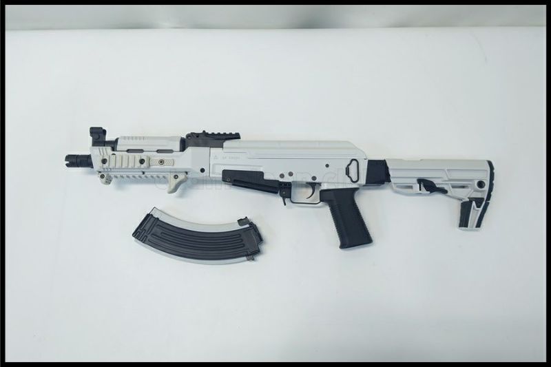 東京マルイ AKホワイトストーム＆ハイキャパホワイト＋その他 即購入⭕️ 東京マルイ】AK ホワイトストーム｜次世代電動ガン｜ミニSバッテリー