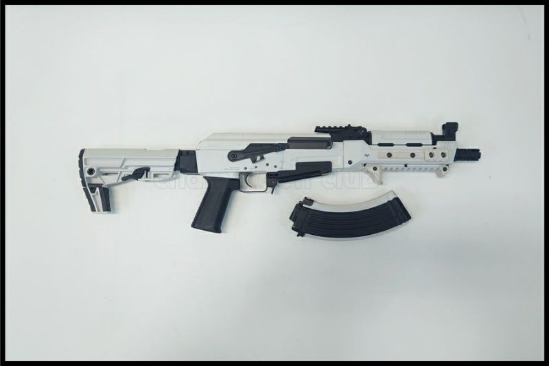 【美品】東京マルイ 次世代電動ガン AKホワイトストーム Amazon | 東京マルイ(TOKYO MARUI) No.32 AK ホワイトストーム 18歳