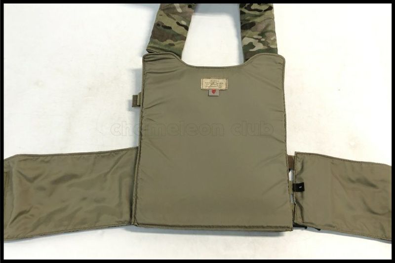 LBX 0300-S マルチカム　プレートキャリア 東京)LBX LBX-0300-S プレートキャリア マルチカム ポーチ付