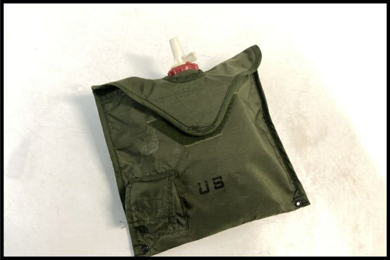 東京)米軍放出品 折りたたみ式 キャンティーン カバーセット(2