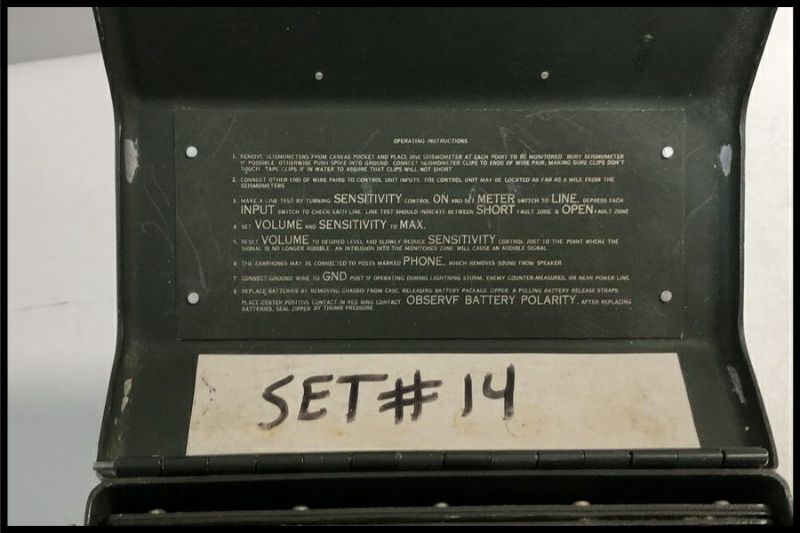 東京)米軍放出品 AN/PSR-1 X-150A 侵入者探知機 ジャンク