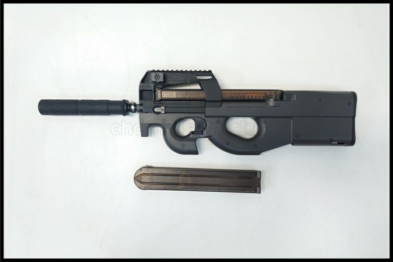 東京)東京マルイ P90 TR スタンダード電動ガン 予備マガジン付