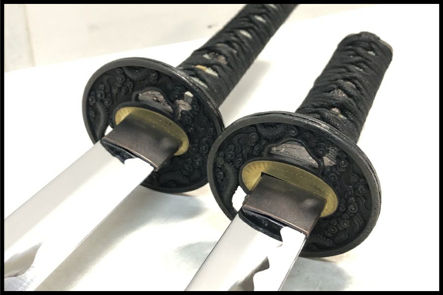 東京)メーカー不明 模造刀 黒石目 大刀/小刀セット 約99/66cm