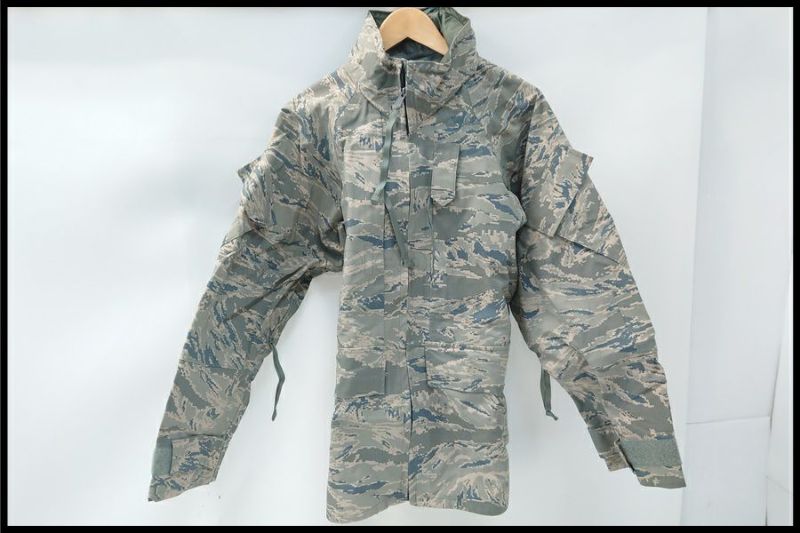 東京)米軍実物 ゴアテックスパーカー デジタルタイガーカモ サイズSR