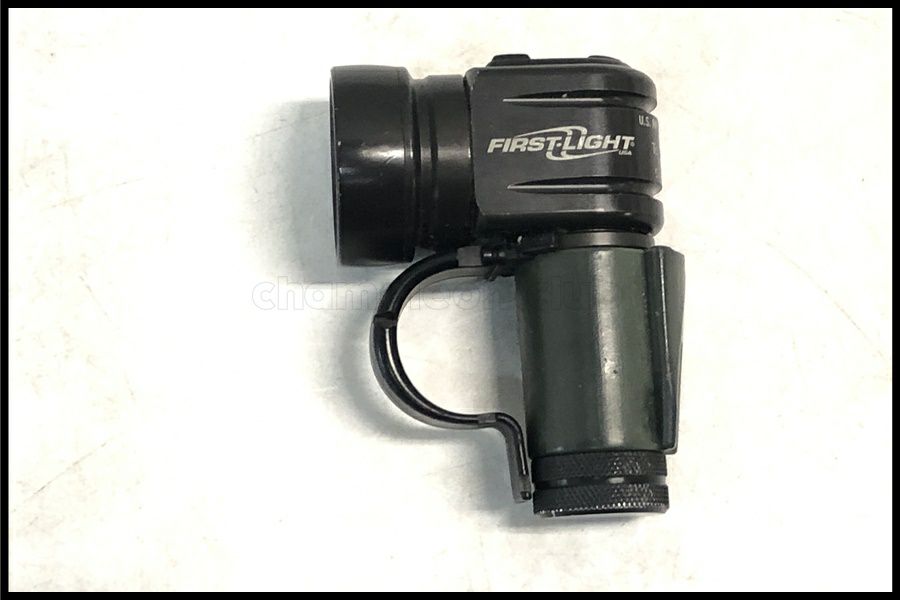 東京)FIRST LIGHT Tomahawk MC トマホーク タクティカルライト (2